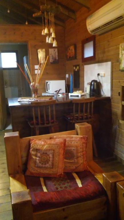 Ha'Bait Ba'Kfar Guesthouse Bruchim Qela' Alon Quarto foto