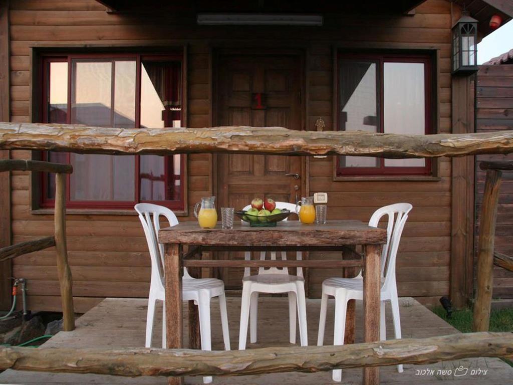 Ha'Bait Ba'Kfar Guesthouse Bruchim Qela' Alon Quarto foto